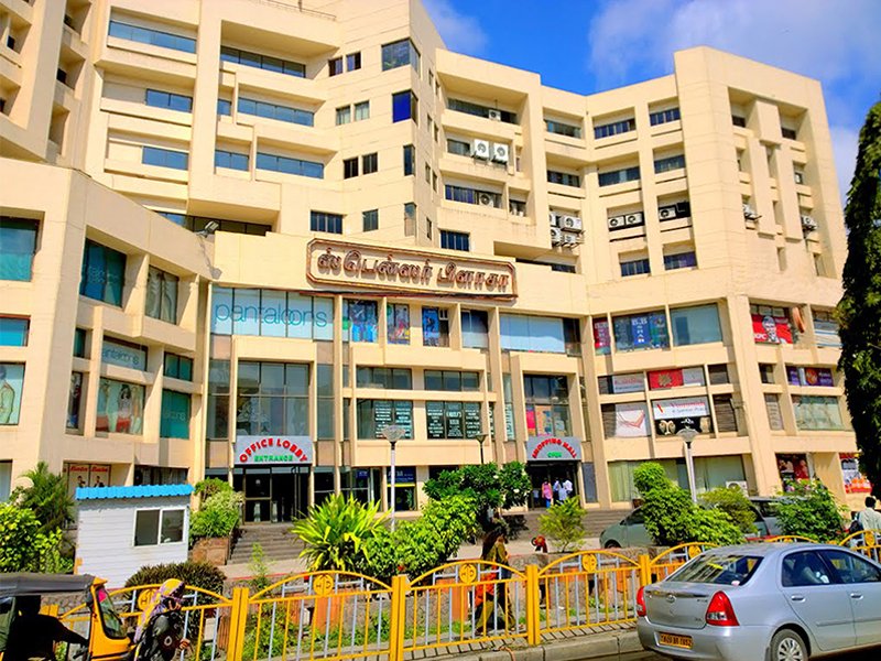 Spencer Plaza Chennai: Location, Shops, Timing, Facilities, Connectivity
